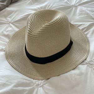 Beige one size (adjustable) sun hat - brand new, never worn